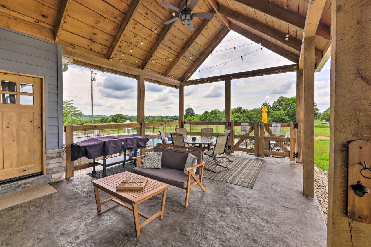Вилла Chic Williamstown Retreat With Pool And Hot Tub! Экстерьер фото